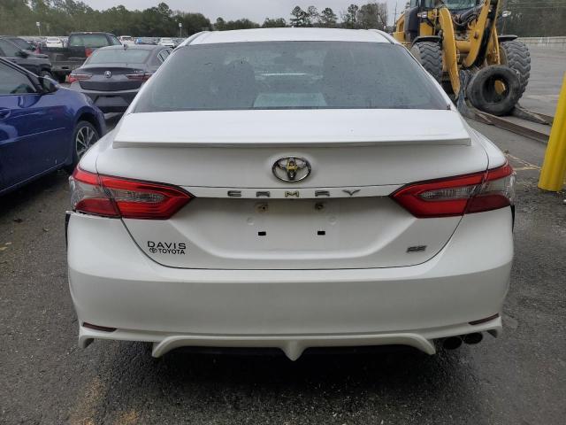 4T1B11HK7JU112995 - 2018 TOYOTA CAMRY L WHITE photo 6