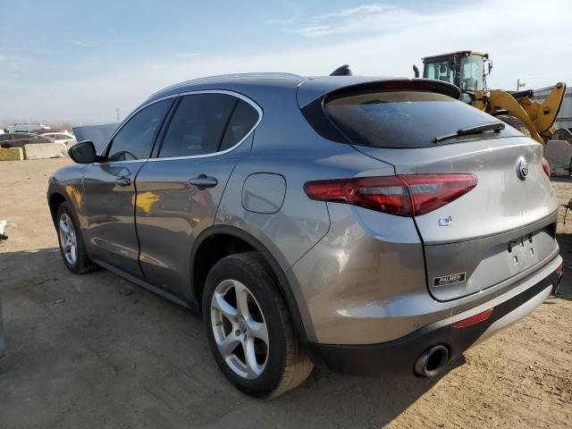 ZASFAKAN6J7B78699 - 2018 ALFA ROMEO STELVIO GRAY photo 2