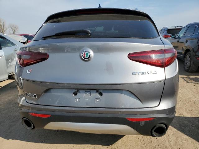 ZASFAKAN6J7B78699 - 2018 ALFA ROMEO STELVIO GRAY photo 6