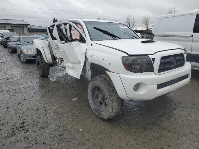 3TMMU4FN2AM020345 - 2010 TOYOTA TACOMA DOUBLE CAB LONG BED WHITE photo 4