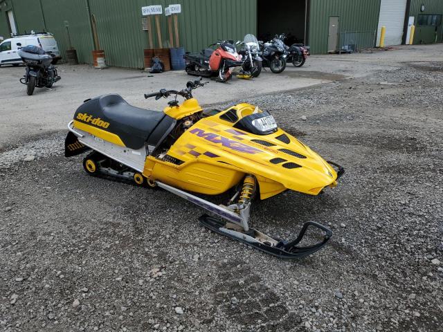 133701899 - 1999 BMBR SNOWMOBILE YELLOW photo 1