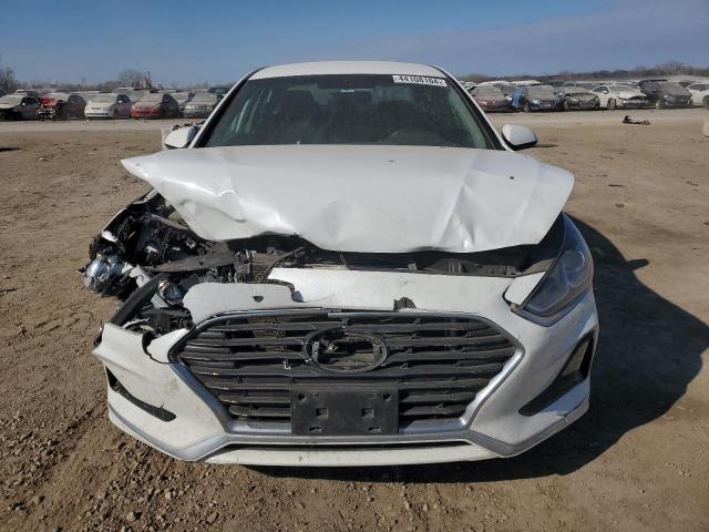 5NPE24AF1KH756002 - 2019 HYUNDAI SONATA SE WHITE photo 5