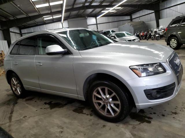 WA1LFAFP5CA033977 - 2012 AUDI Q5 PREMIUM PLUS SILVER photo 4