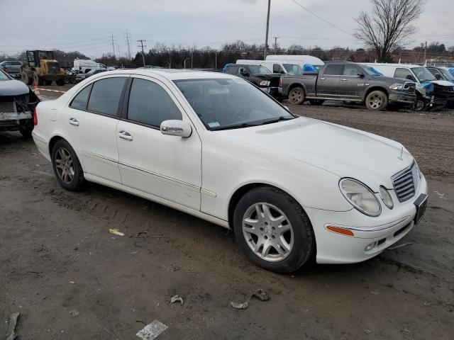 WDBUF56J26A802872 - 2006 MERCEDES-BENZ E 350 WHITE photo 4