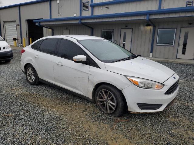 1FADP3F29GL393289 - 2016 FORD FOCUS SE WHITE photo 4