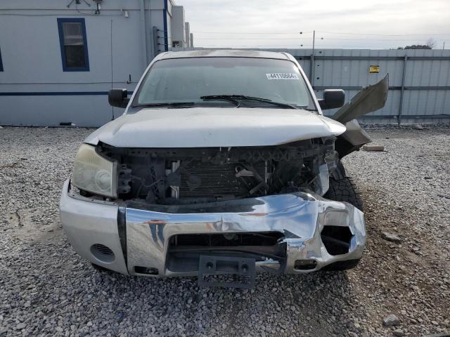 1N6AA07A56N557818 - 2006 NISSAN TITAN XE SILVER photo 5