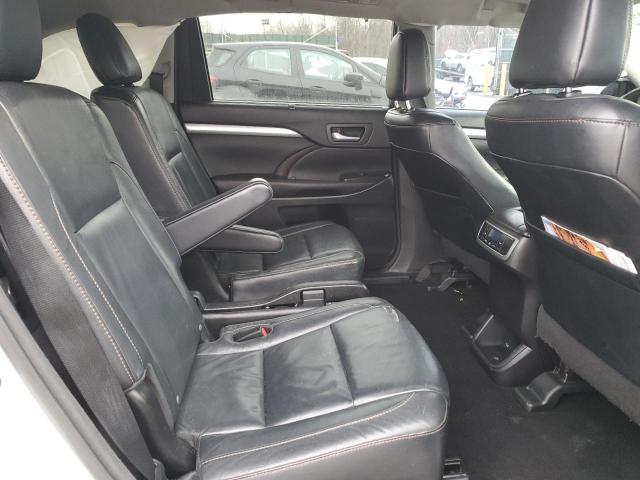 5TDJKRFH2GS320699 - 2016 TOYOTA HIGHLANDER XLE 白色 照片 11