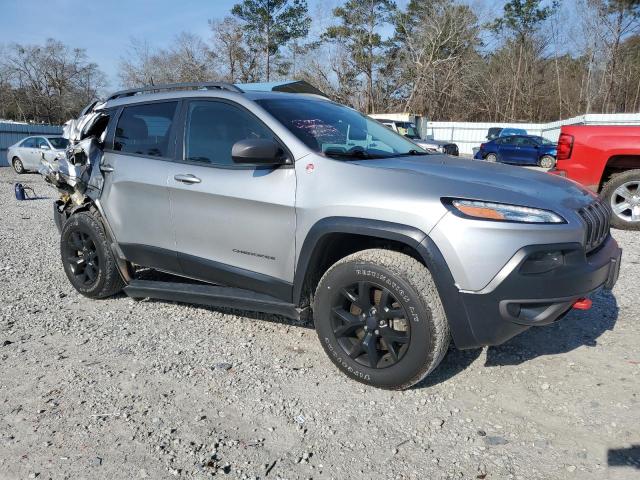 1C4PJMBS6HW588433 - 2017 JEEP CHEROKEE TRAILHAWK SILVER photo 4