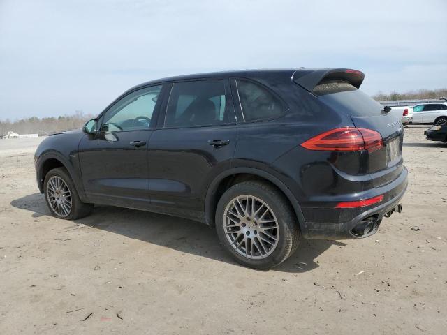 WP1AF2A24GKA44062 - 2016 PORSCHE CAYENNE BLACK photo 2