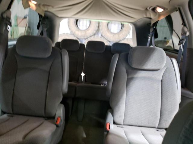 2C4GP54L95R316747 - 2005 CHRYSLER TOWN & COU TOURING შავი ფოტო 10