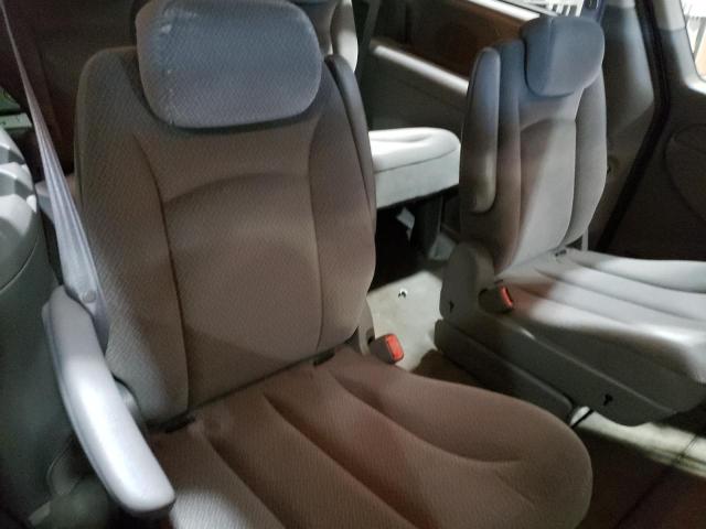 2C4GP54L95R316747 - 2005 CHRYSLER TOWN & COU TOURING შავი ფოტო 11