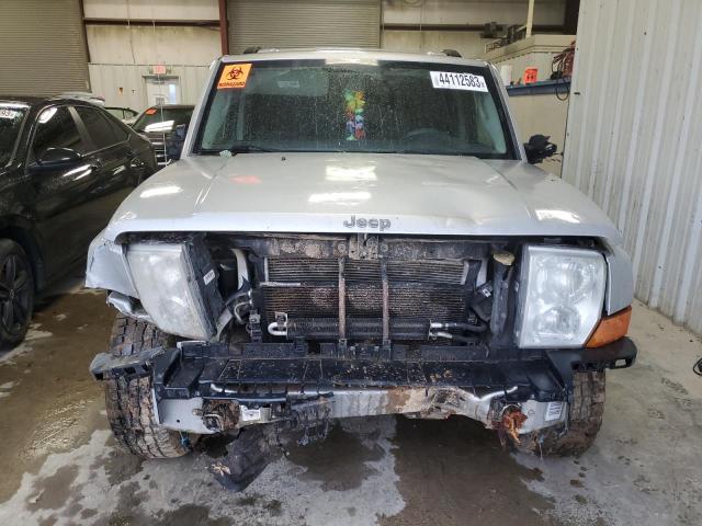 1J8HG48K98C239934 - 2008 JEEP COMMANDER SPORT SILVER photo 5