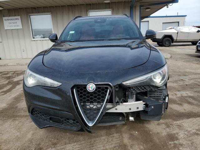 ZASFAKNNXJ7B77386 - 2018 ALFA ROMEO STELVIO TI SPORT BLACK photo 5