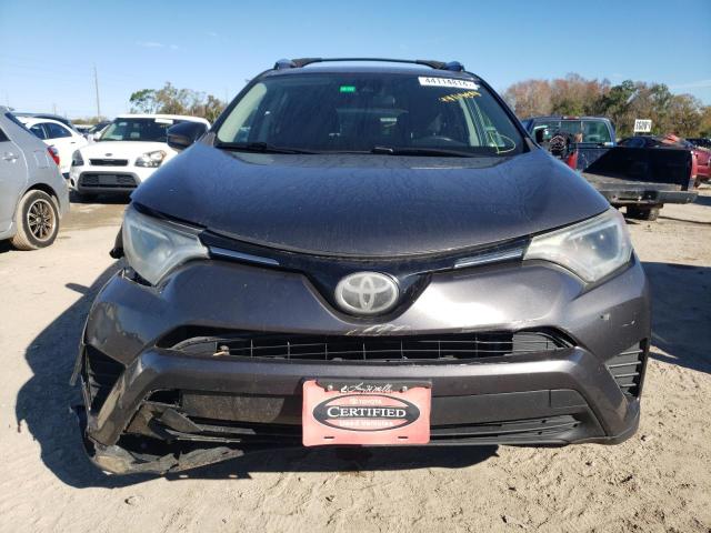 2T3BFREV6HW618253 - 2017 TOYOTA RAV4 LE GRAY photo 5