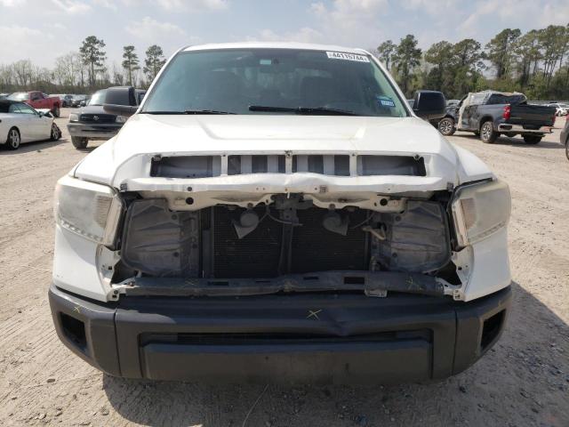 5TFRM5F18GX097894 - 2016 TOYOTA TUNDRA DOUBLE CAB SR/SR5 WHITE photo 5