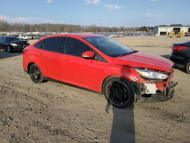 1FADP3F26GL267116 - 2016 FORD FOCUS SE RED photo 4