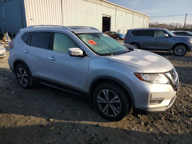 JN8AT2MV4KW384916 - 2019 NISSAN ROGUE S SILVER photo 4