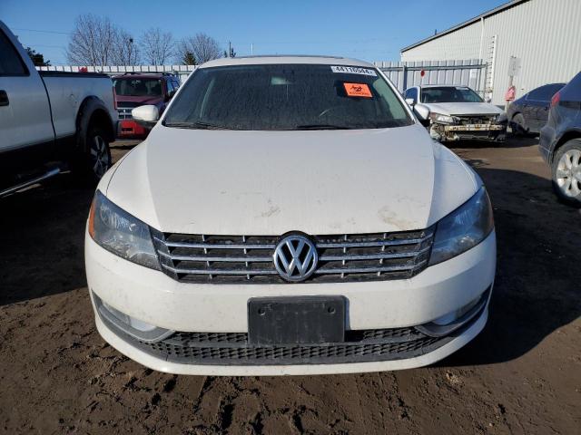 1VWCS7A35FC111253 - 2015 VOLKSWAGEN PASSAT SEL WHITE photo 5