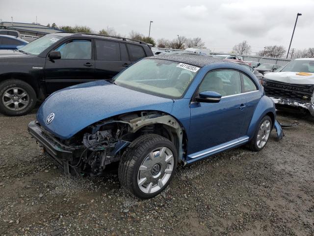 3VWJD7AT9JM712626 - 2018 VOLKSWAGEN BEETLE SE BLUE photo 1