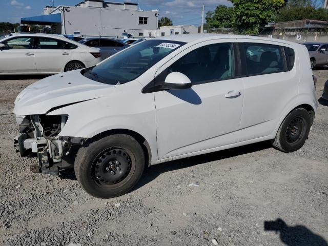 1G1JG6SH8H4175891 - 2017 CHEVROLET SONIC WHITE photo 1