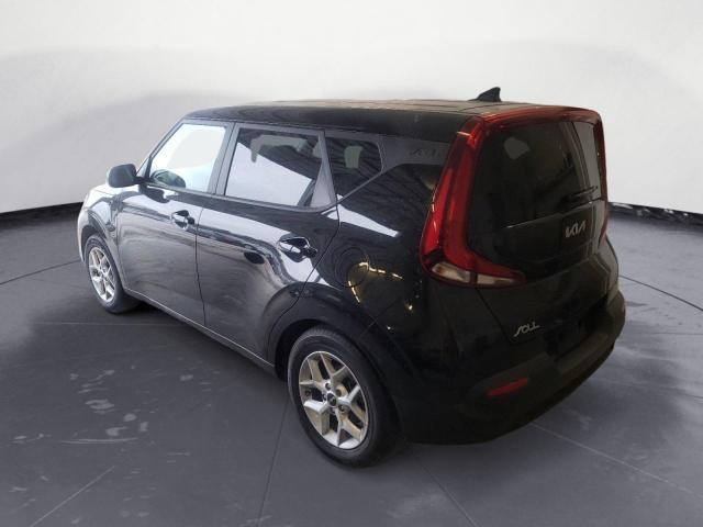 KNDJ23AU5N7815049 - 2022 KIA SOUL LX BLACK photo 2