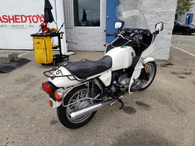 WB1044908D6242761 - 1983 BMW R100 RT WHITE photo 4