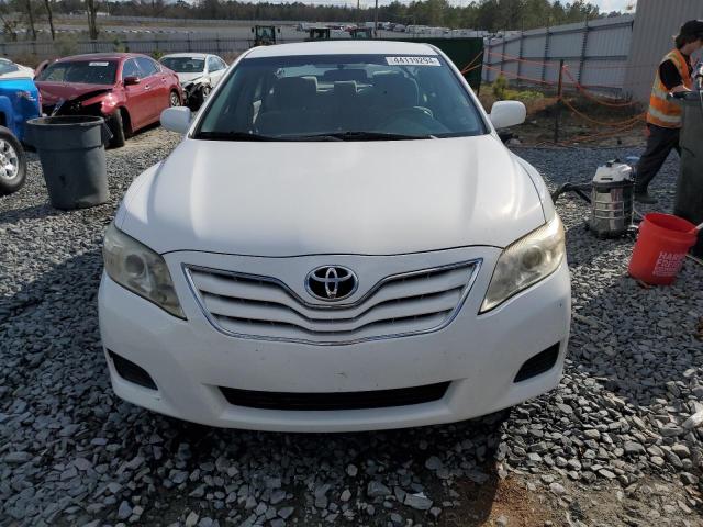 4T1BF3EK9BU639245 - 2011 TOYOTA CAMRY BASE WHITE photo 5