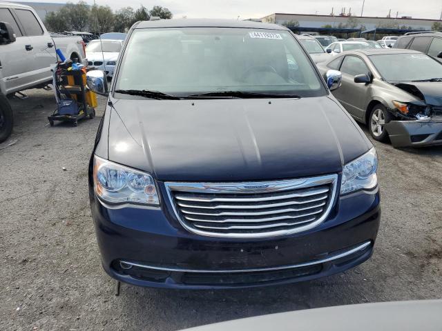 2C4RC1CG3DR621709 - 2013 CHRYSLER TOWN & COU TOURING L BLUE photo 5