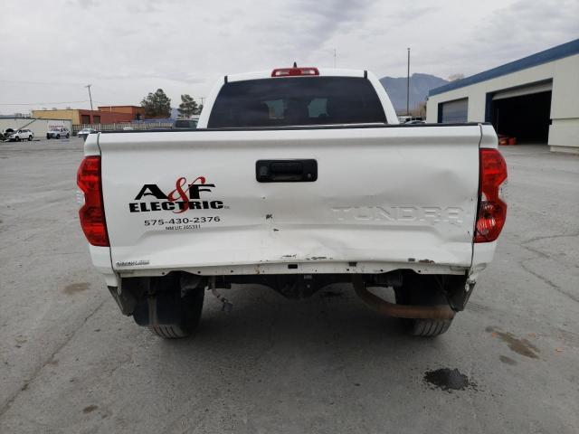5TFUY5F10LX883648 - 2020 TOYOTA TUNDRA DOUBLE CAB SR/SR5 WHITE photo 6