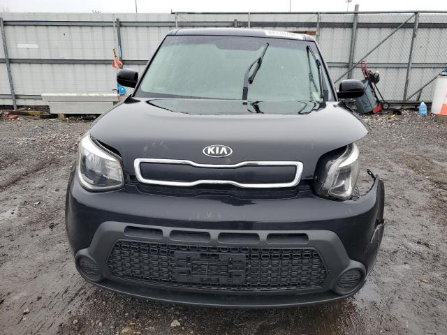 KNDJN2A22G7396435 - 2016 KIA SOUL BLACK photo 5