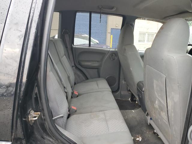 1J4GL38K15W600747 - 2005 JEEP LIBERTY RENEGADE BLACK photo 11