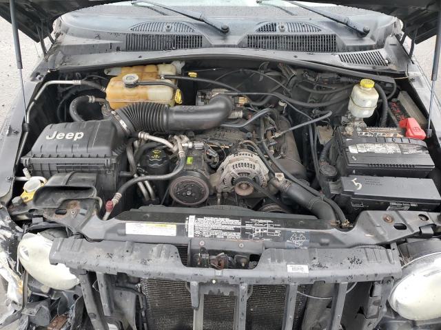 1J4GL38K15W600747 - 2005 JEEP LIBERTY RENEGADE BLACK photo 12