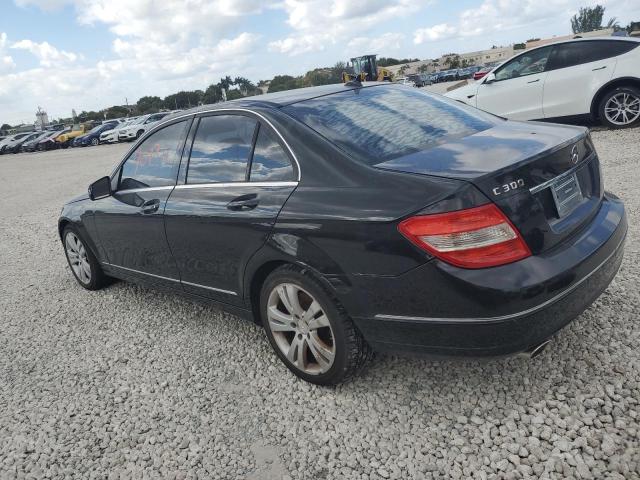 WDDGF5EB6BA444281 - 2011 MERCEDES-BENZ C 300 BLACK photo 2