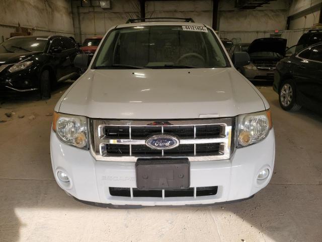 1FMCU93178KE03432 - 2008 FORD ESCAPE XLT WHITE photo 5