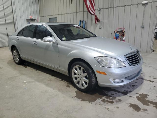 WDDNG86X57A113764 - 2007 MERCEDES-BENZ S 550 4MATIC SILVER photo 4