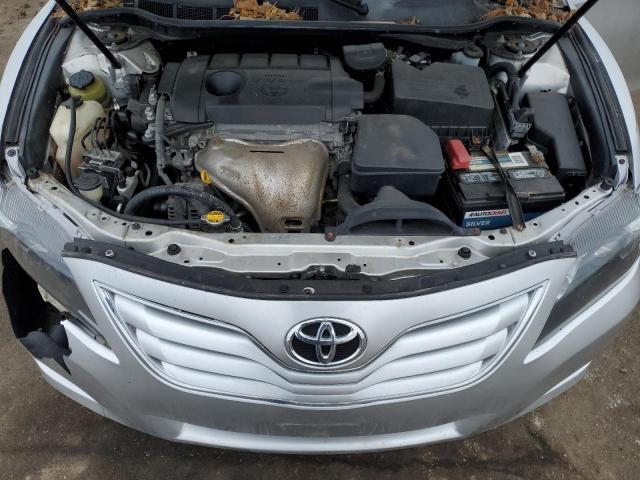 4T1BF3EK8BU652486 - 2011 TOYOTA CAMRY BASE SILVER photo 11