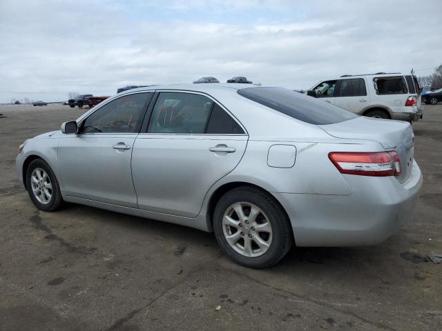 4T1BF3EK8BU652486 - 2011 TOYOTA CAMRY BASE SILVER photo 2