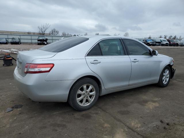 4T1BF3EK8BU652486 - 2011 TOYOTA CAMRY BASE SILVER photo 3