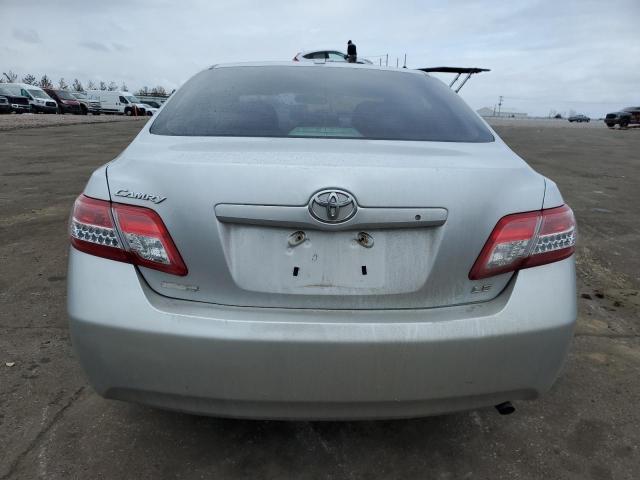 4T1BF3EK8BU652486 - 2011 TOYOTA CAMRY BASE SILVER photo 6