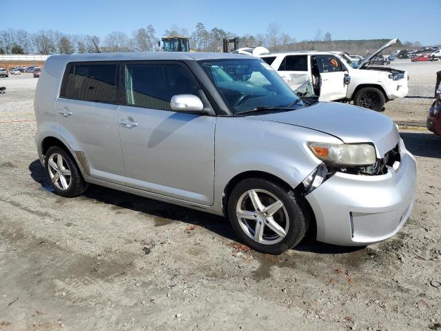 JTLKE50E181025177 - 2008 TOYOTA SCION XB SILVER photo 4