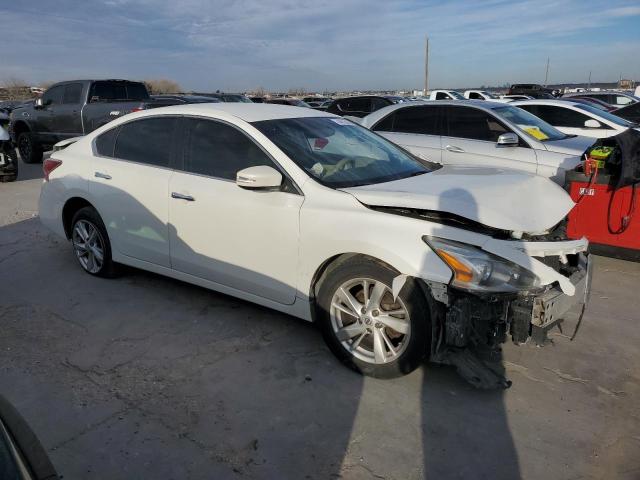 1N4AL3AP6FN912948 - 2015 NISSAN ALTIMA 2.5 WHITE photo 4