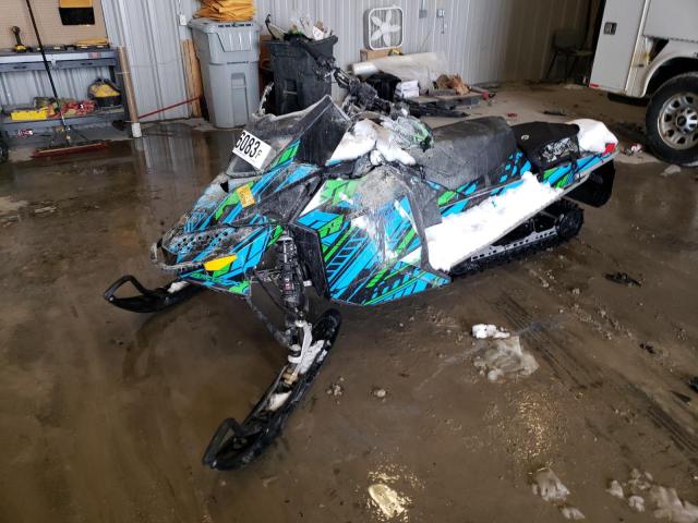 2BPSUHGA9GV000130 - 2016 SKI DOO RENEGADE BLUE photo 2