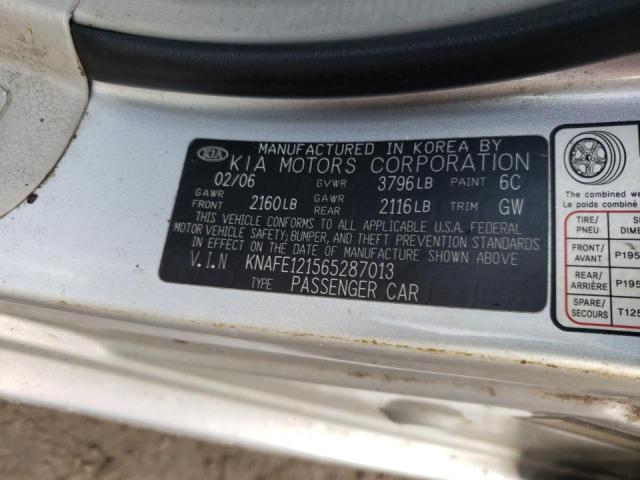 KNAFE121565287013 - 2006 KIA SPECTRA LX SILVER photo 13