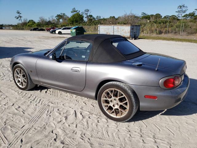 JM1NB353820226147 - 2002 MAZDA MX-5 MIATA BASE GRAY photo 2