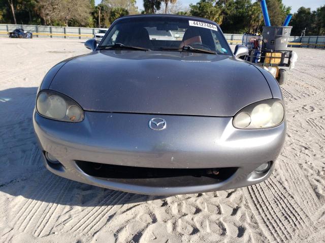 JM1NB353820226147 - 2002 MAZDA MX-5 MIATA BASE GRAY photo 5