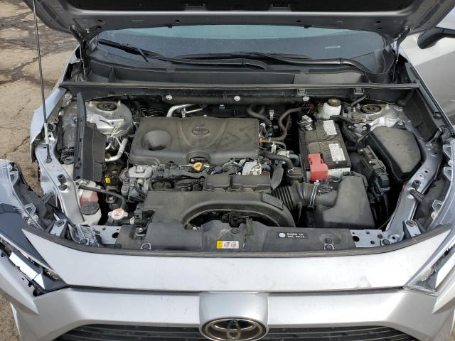 2T3P1RFV0MC250571 - 2021 TOYOTA RAV4 XLE SILVER photo 11