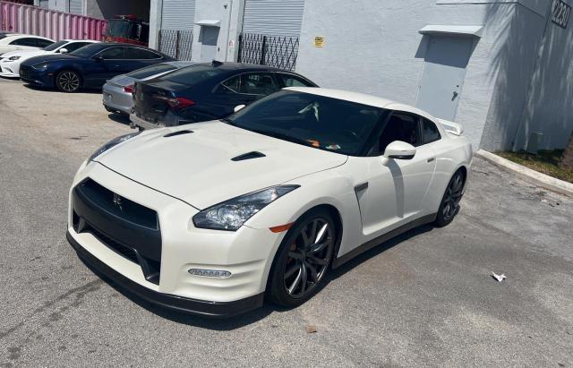 JN1AR5EF6DM261140 - 2013 NISSAN GT-R PREMIUM WHITE photo 2