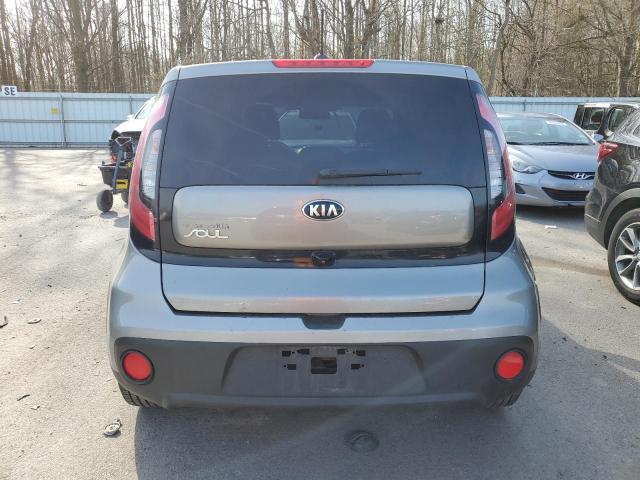 KNDJN2A25K7683325 - 2019 KIA SOUL GRAY photo 6