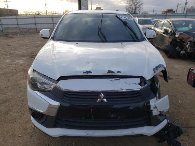 JA4AR3AW5GZ024468 - 2016 MITSUBISHI OUTLANDER ES WHITE photo 5