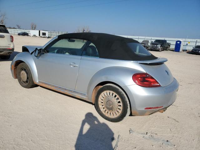 3VW5P7ATXDM828589 - 2013 VOLKSWAGEN BEETLE SILVER photo 2